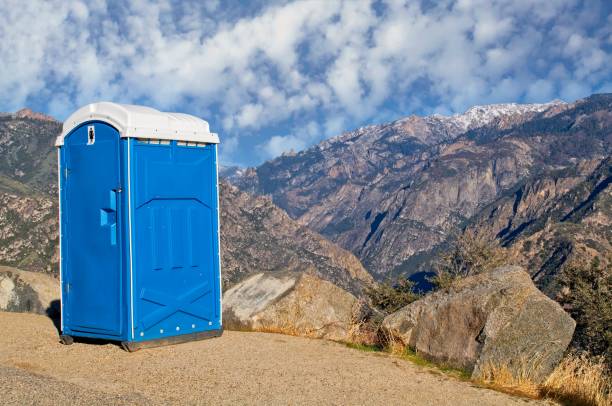 Best Portable bathroom rental  in Florissant, MO