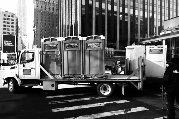 Best Emergency porta potty rental  in Florissant, MO